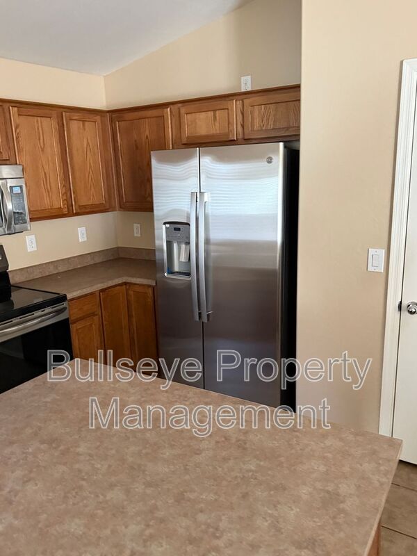 Building Photo - 45553 W Sky Ln