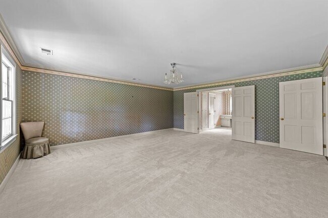 Building Photo - 221 Magnolia Ln