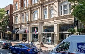 Primary Photo - 148 Temple St