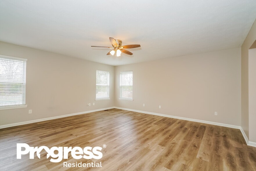 Building Photo - 6439 Kelsey Dr