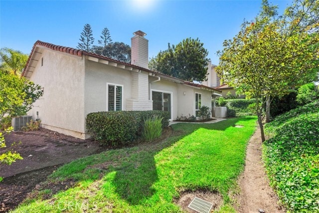 Building Photo - 5011 Duverney