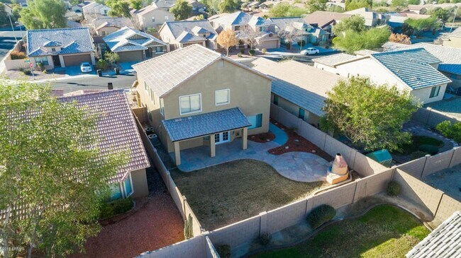 Building Photo - Charming 5 Bed 3 bath Home in Avondale