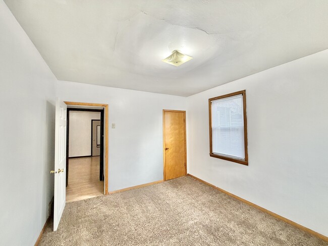 Building Photo - 809 Rockport Rd