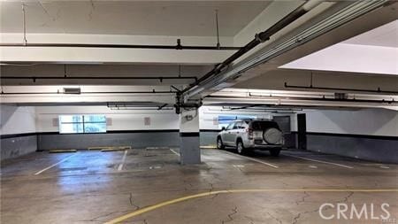 Building Photo - 655 S Hope St