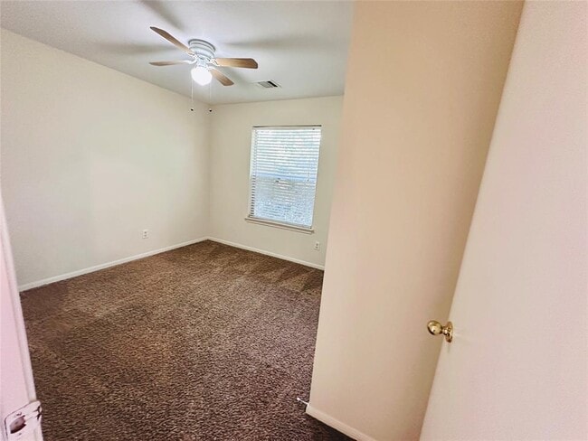 Building Photo - 1600 Primrose Trail