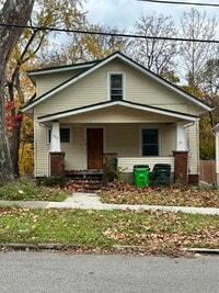 Building Photo - Three Bedroom Single-Family Home