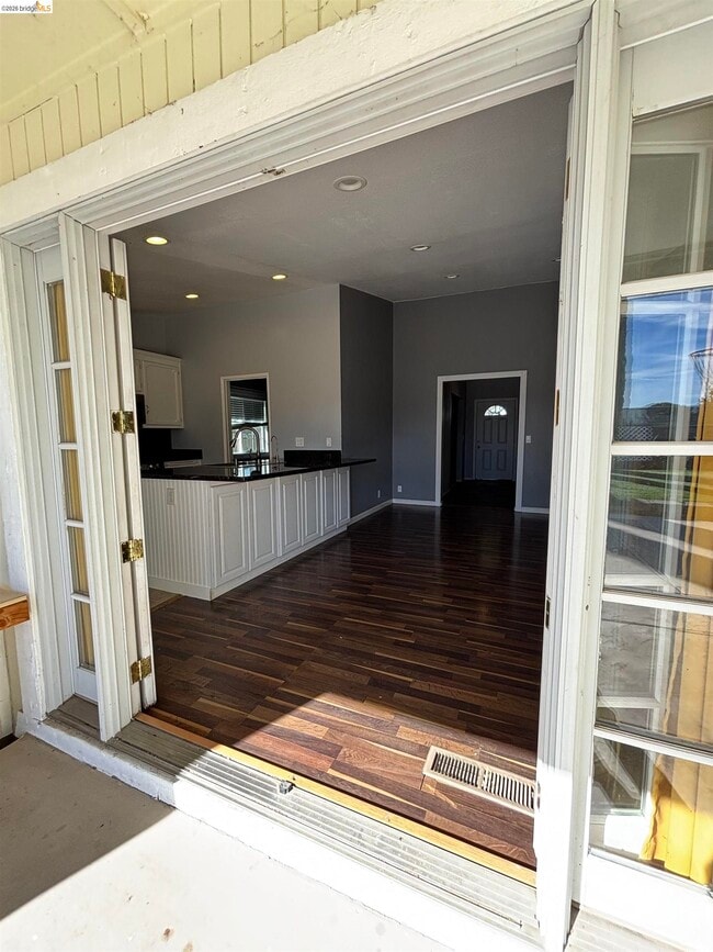 Building Photo - 5250 Riverlake Rd