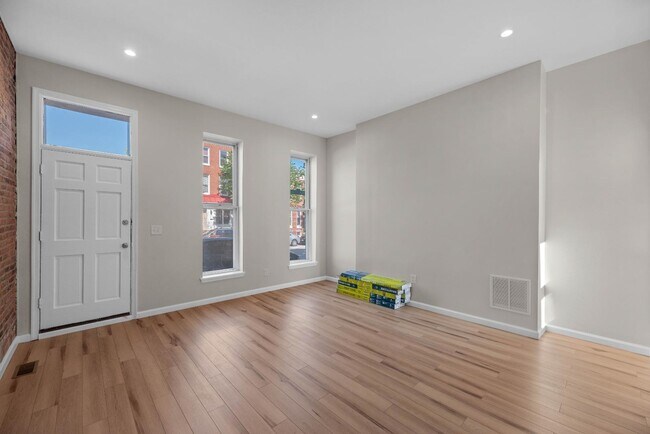 Building Photo - 121 N Patterson Park Ave