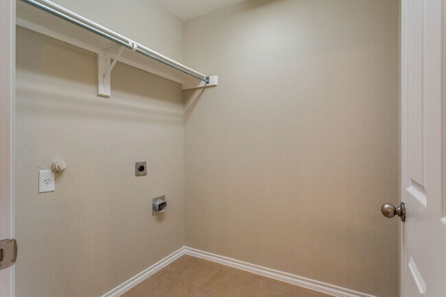 Building Photo - Richardson Townhome