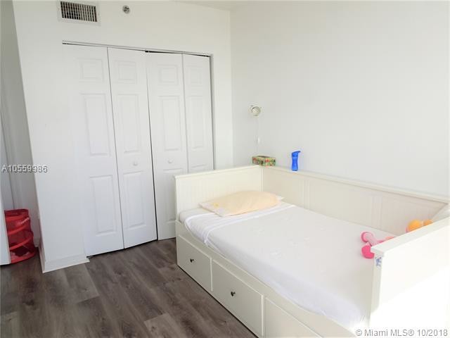 Building Photo - 7330 Ocean Terrace