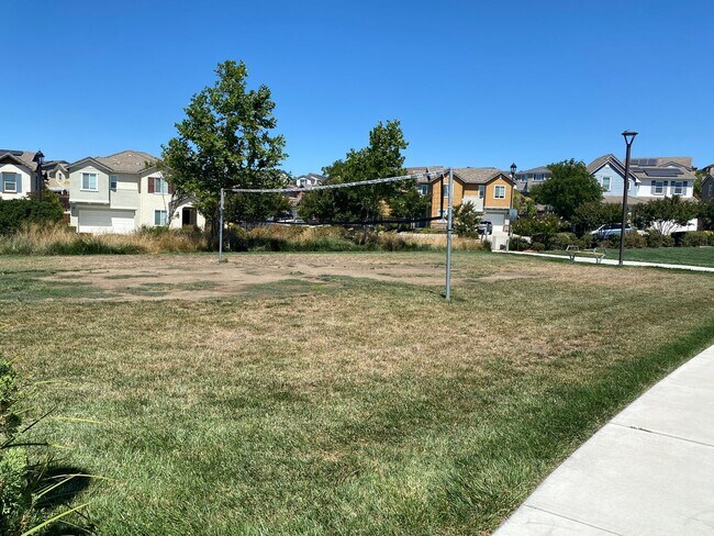 Building Photo - Dublin Ranch 4 Bed & Loft, 3 Bath, close t...