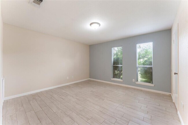 Building Photo - 4907 Fairdale St