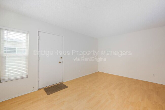 Building Photo - 4036 Shasta St