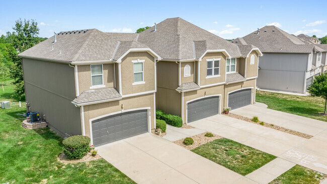 Building Photo - Herrington Park Townhomes