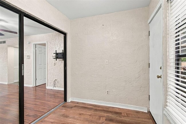 Building Photo - 3036 Eastland Blvd