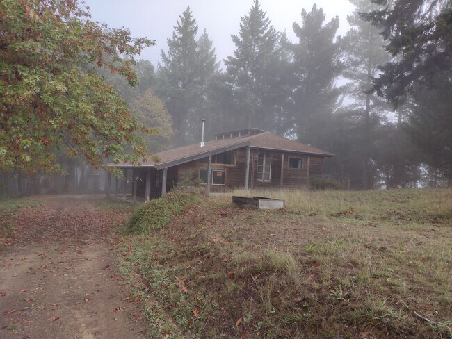 Building Photo - 3961 Red Rock Rd
