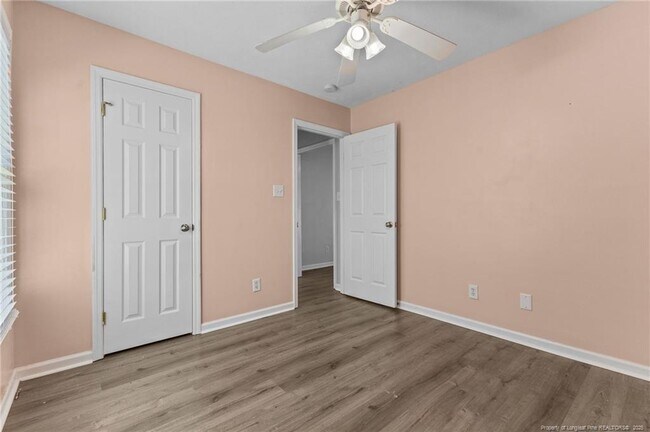 Building Photo - 7780 Buttonwood Ave