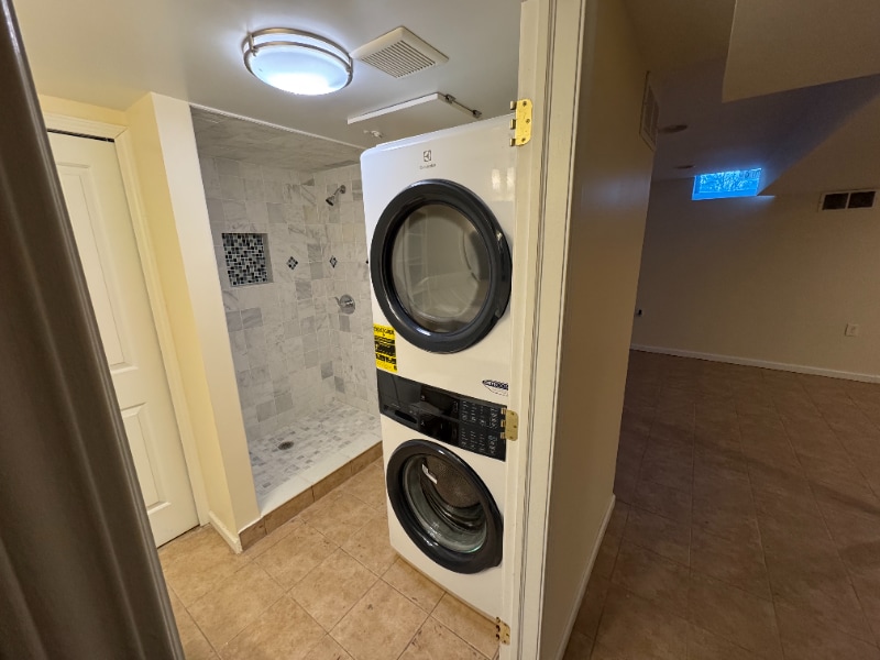 Building Photo - 8701 Brookville Rd