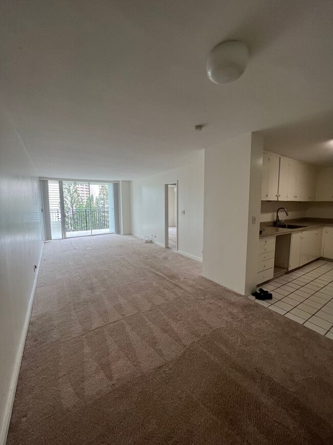 Primary Photo - 1 bedroom, 1 bath, 1 covered parking!