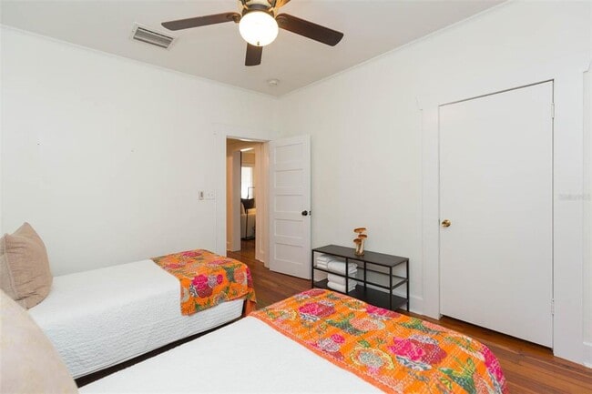 Building Photo - 917 E Broad St