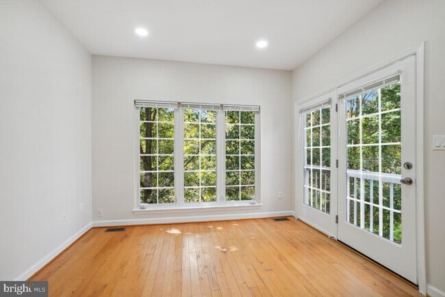 Building Photo - 4844 Lee Hollow Pl