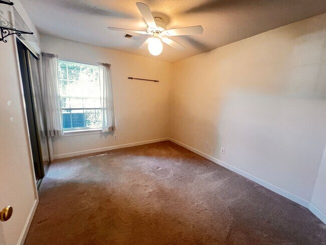 Building Photo - Beautiful, 1st Floor Unfurnished,  Bedroom Condo at Riverwoods in Murrells Inlet!