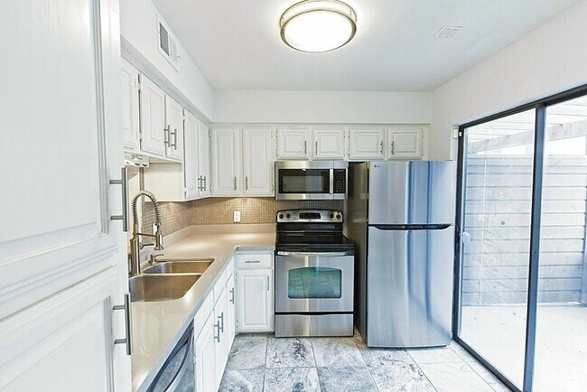 Building Photo - 4800 Northway Dr