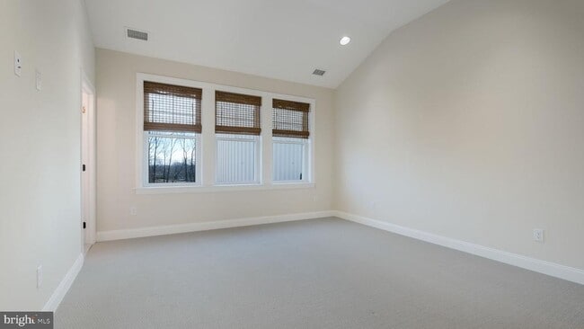 Building Photo - 208 Foxhedge Rd