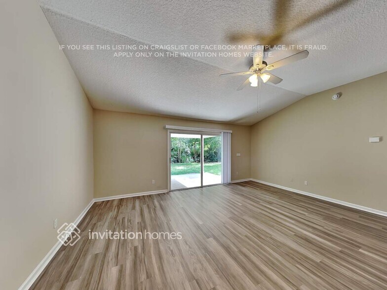 Building Photo - 827 E Red House Branch Rd