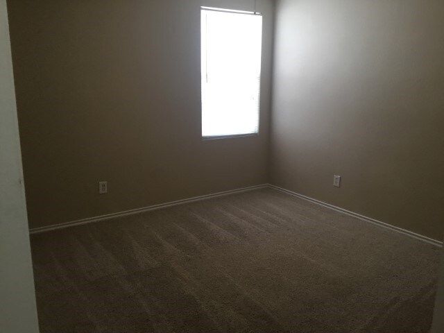 Building Photo - 16136 Shawnee Trl