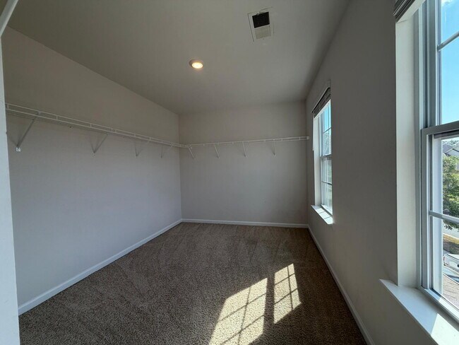 Building Photo - "Charming 3-Bed Oasis on Finnigan Rd: Spacious 1,994 Sq Ft with Granite Kitchen & Cozy Fireplace!"