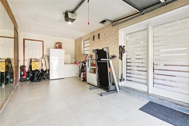 Building Photo - 1015 Roselawn St