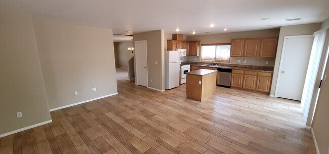 Building Photo - Beautiful former Model Home located near S...