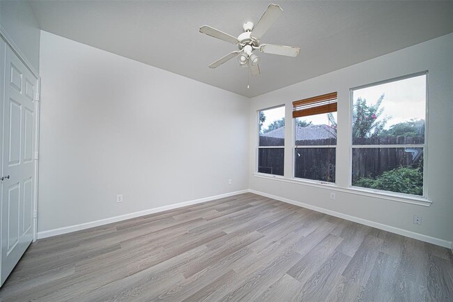 Building Photo - 13111 S Bellaire Estates Dr
