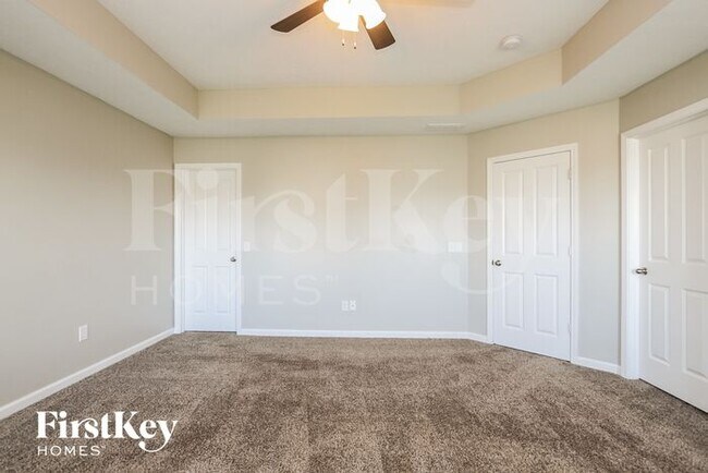 Building Photo - 10452 Hunters Crossing Blvd