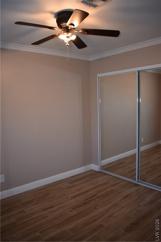 Building Photo - 717 Nectarine Ct