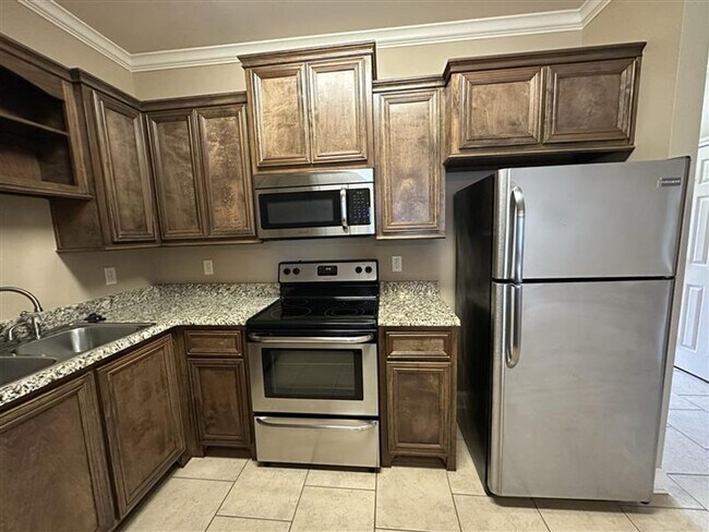 Building Photo - 4014 Mobley Cir