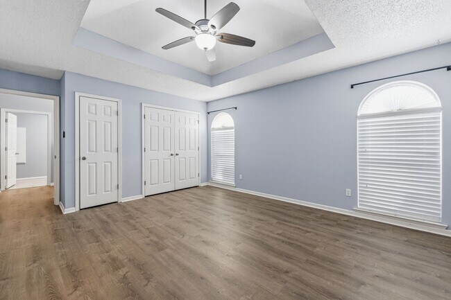 Building Photo - Great location in Sherwood