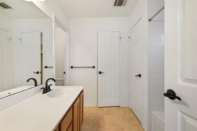 Building Photo - 1725 Zydeco Dr