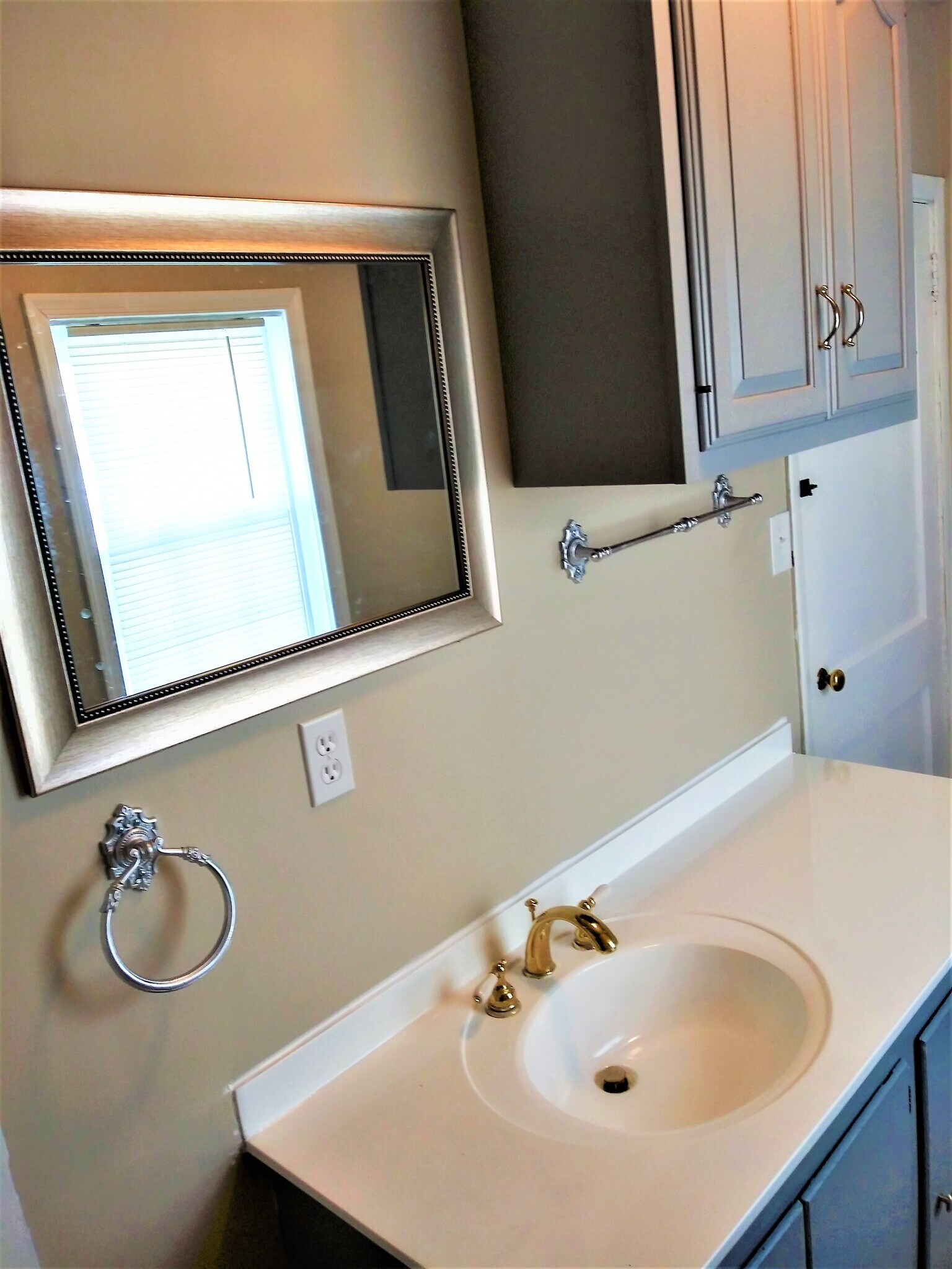 Bathroom - 43 W Baltimore St