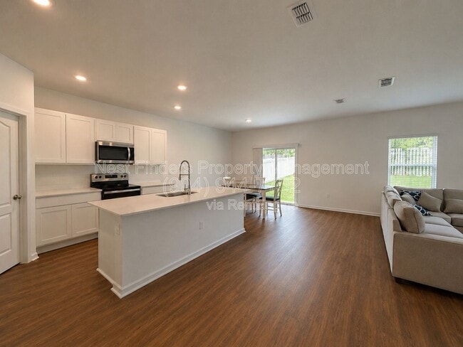 Building Photo - 161 Chesterwood Rd