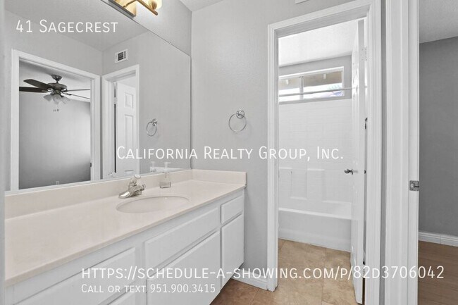 Building Photo - 41 Sagecrest-
