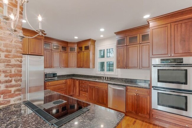 Building Photo - 204 Fauquier St