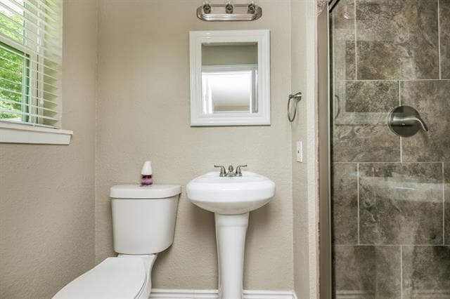 Building Photo - 405 S Judd St