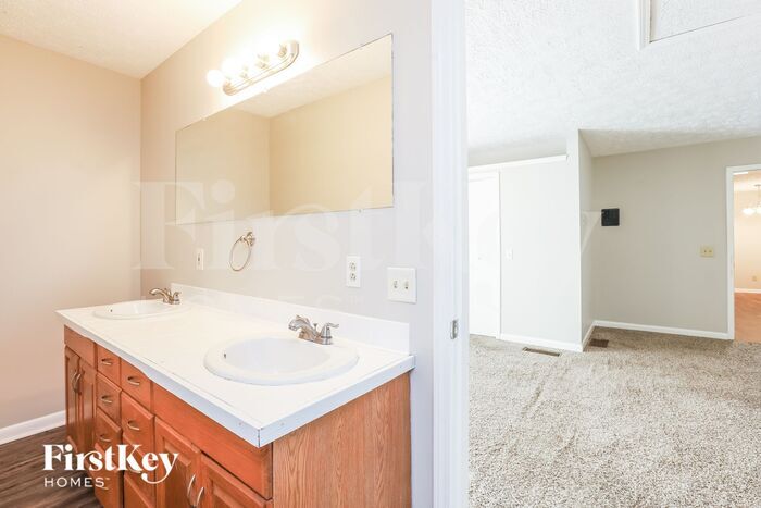 Building Photo - 3352 Gus Robinson Rd