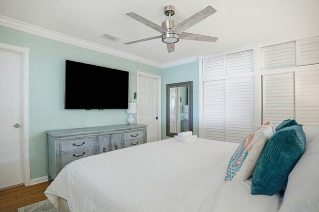 Building Photo - 525 N L St