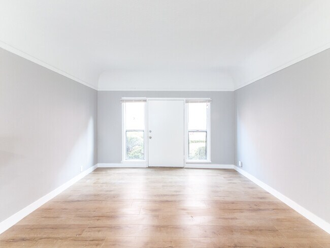 Building Photo - 209 N Berendo St