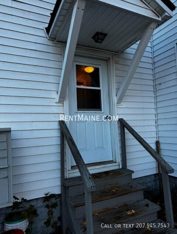 Building Photo - 282 Main St