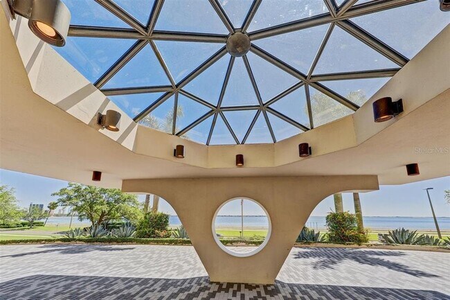 Building Photo - 3301 Bayshore Blvd