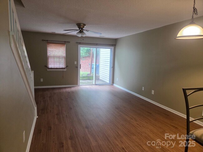 Building Photo - 118 Barnhardt Loop